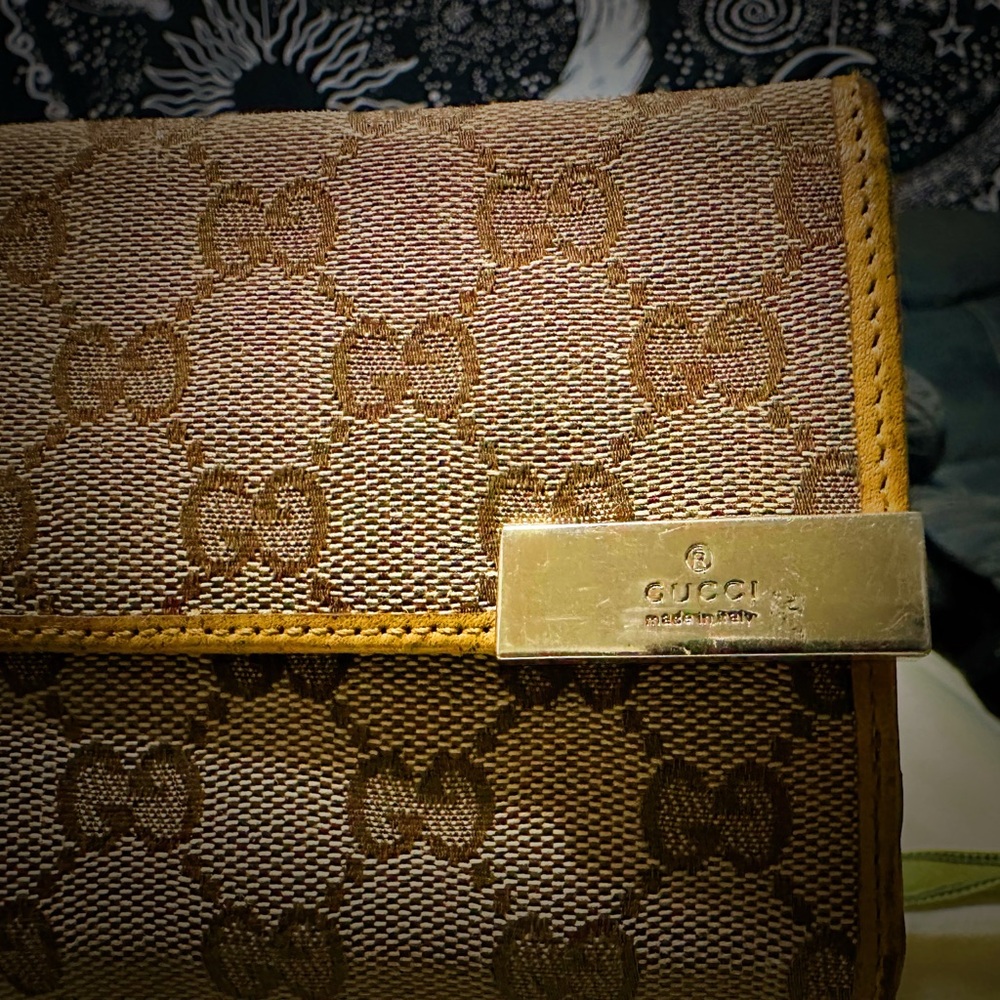 Authentic Vintage Gucci Beige and Brown Monogram Wallet ❌80% OFF SALE❌ - Picture 14 of 16